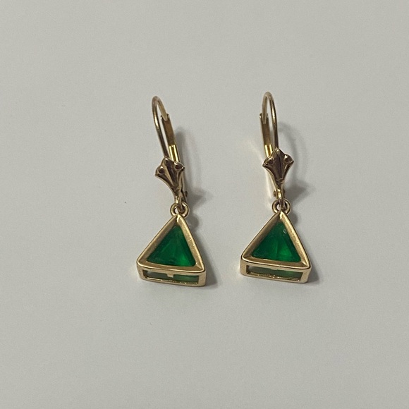 Triangle Emerald Dangling Earring 14k Yellow Solid Gold